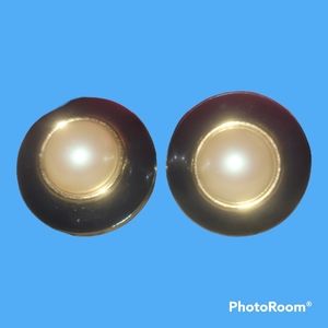 ♥️ ✨️Vintage 80s style heavy gold plated faux pearl Earrings  ♥️ ✨️